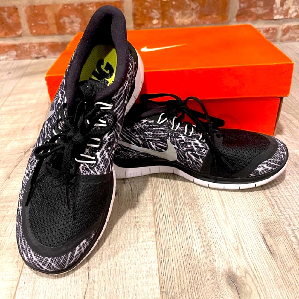 Women’s Nike Free Run 5.0, Size 6 - Like New